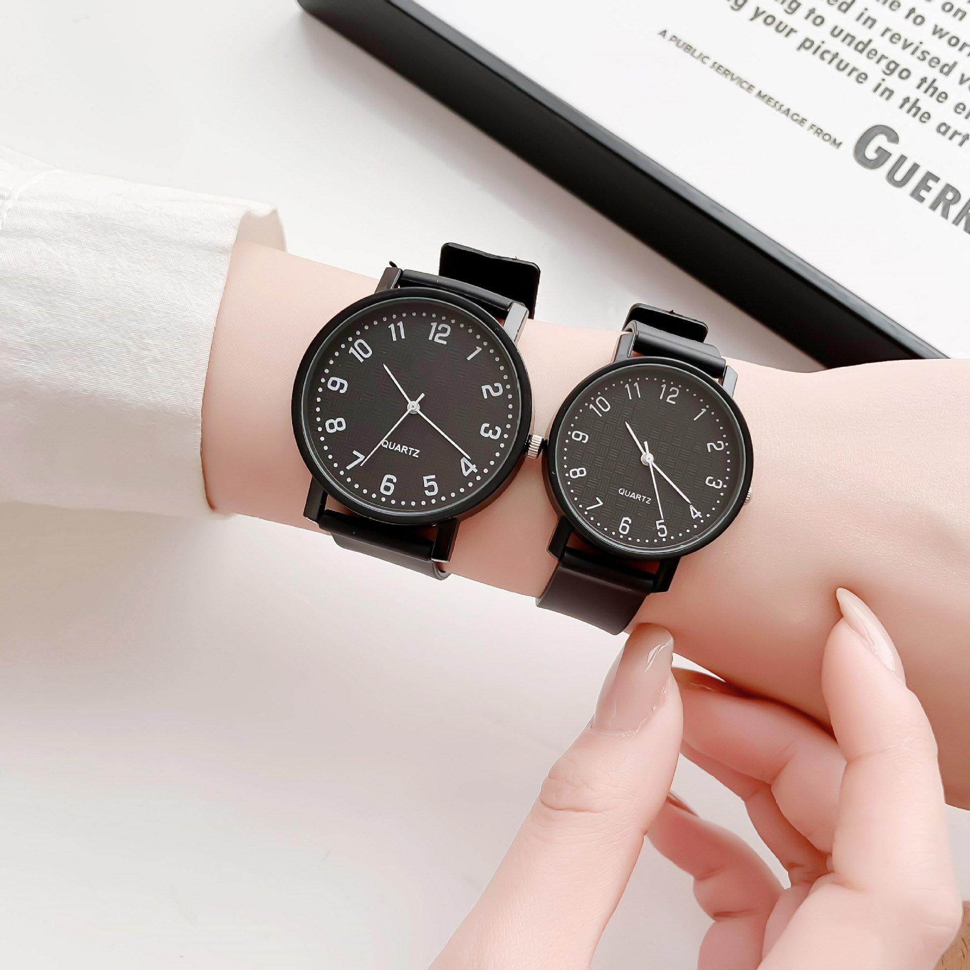 Jam Tangan Hitam Sederhana Jam - Silicone Band Women ulasan dan harga